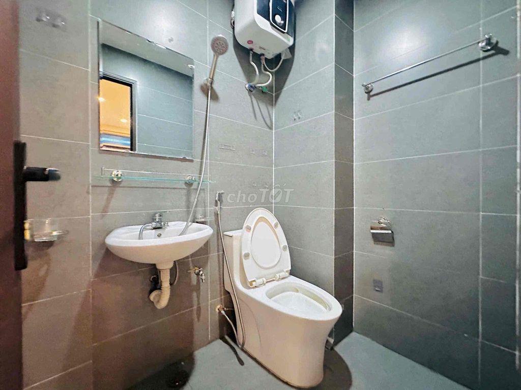pass phòng gấp hỗ trợ 500k tiền phòng tháng đầu