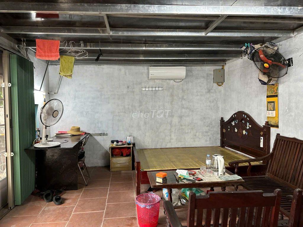 Nhà lô góc 2 mặt tiền gần Sân Bay Nội Bài, có sân đỗ ô tô - Chính chủ