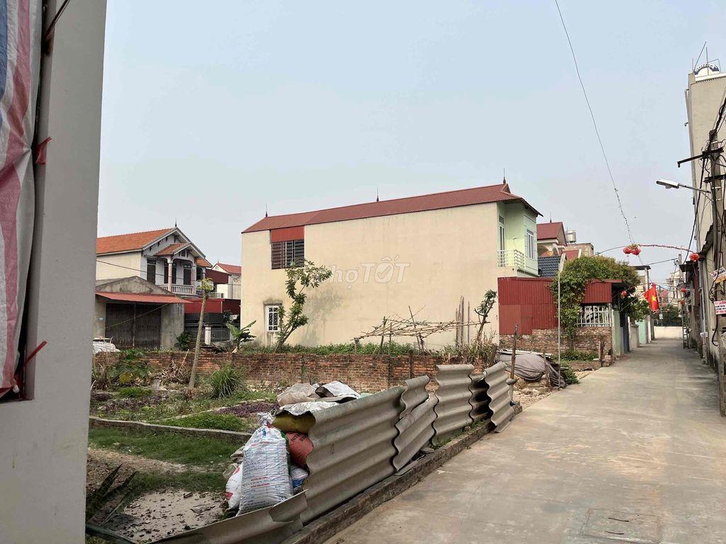 mảnh đất thổ cư 2 mặt tiền