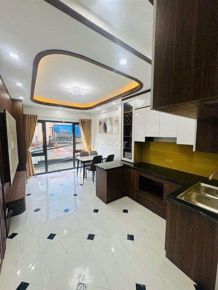 nhà Phú Diễn 6 tầng thang máy, không QH
