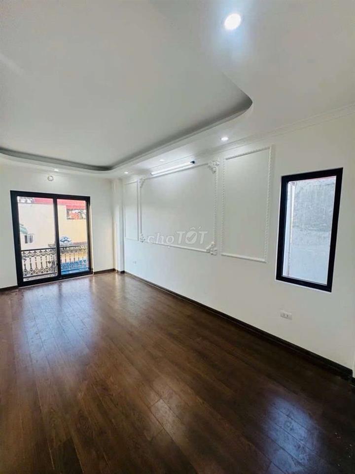 nhà Phú Diễn 6 tầng thang máy, không QH
