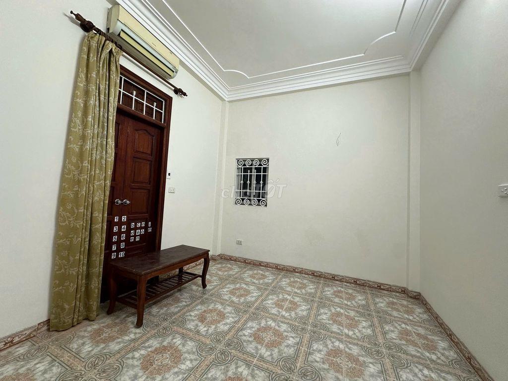 Cho thuê nhà riêng full đồ tại 424 Thụy Khuê, 35m2 x 4 tầng