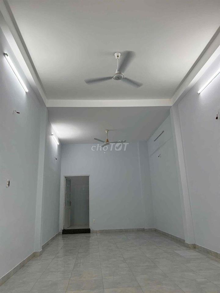 Nhà Trống Nguyên Căn Cho Thuê