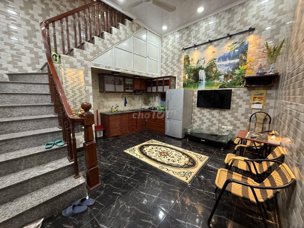 CHO THUÊ NHÀ NGUYÊN CĂN GẦN MẶT HỒ TÂY