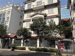 Cho thuê BT Vườn Đào 50 triệu, 165m2, 6PN 4WC view đẹp tại Tây Hồ