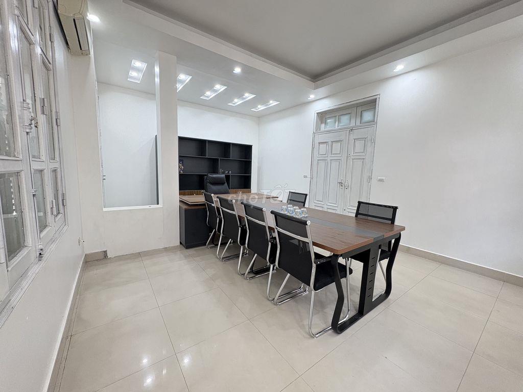 Cho thuê BT Vườn Đào 50 triệu, 165m2, 6PN 4WC view đẹp tại Tây Hồ