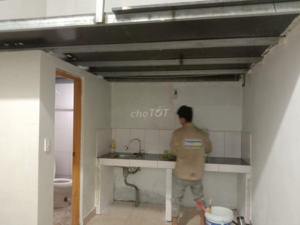 Nhà 25m khép kín có nóng lạnh cho thuê 2 triệu/ tháng