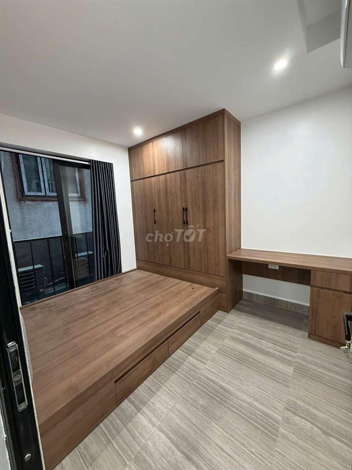 Cho thuê căn hộ 245 Lạc Long Quân