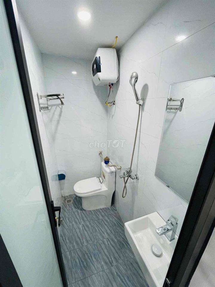 Địa chỉ : 562 Thuỵ Khuê - Tây Hồ  ( Sát Phố )
