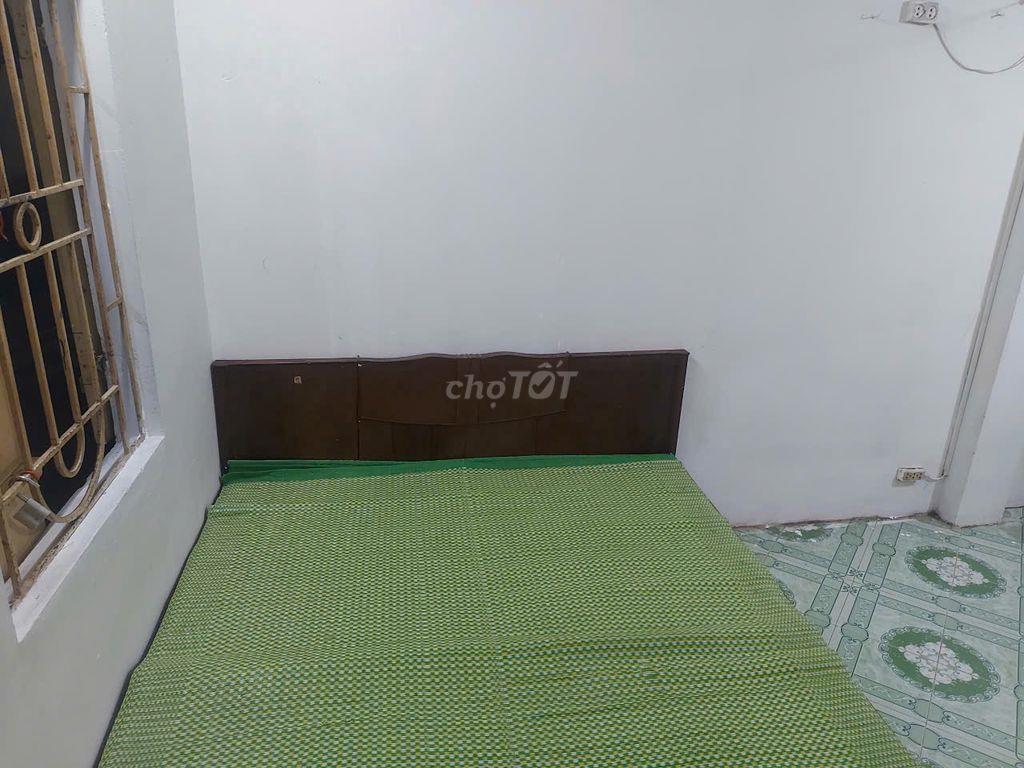 Cho thuê phòng trọ Hà Nội 30m2 (20m2 +10m2 gác xép)