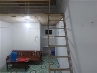 Cho thuê phòng trọ Hà Nội 30m2 (20m2 +10m2 gác xép)