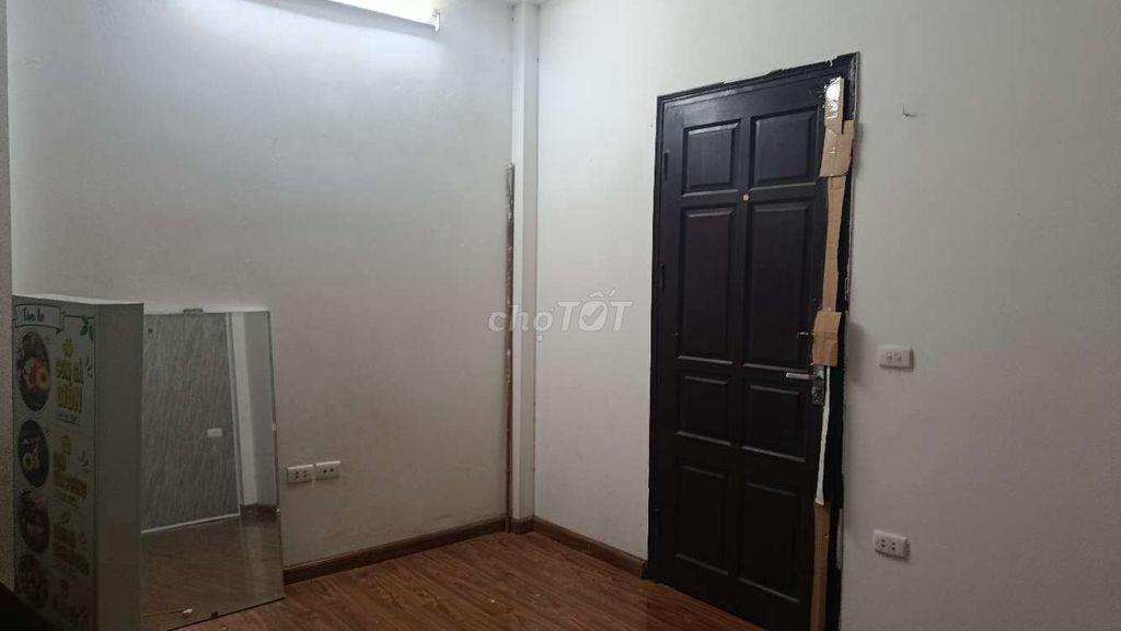 Cho thuê phòng trống tầng 3 cho shop bán hàng online