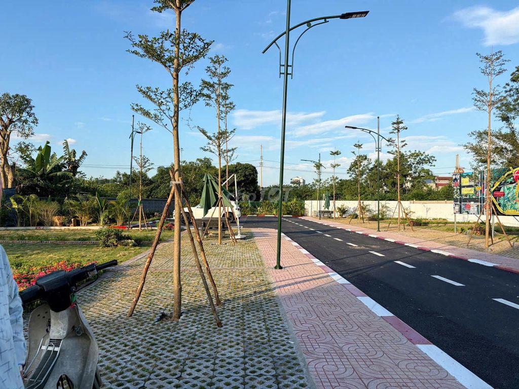 CỰC HIẾM ĐẤT ĐẸP NGAY TẠI CHỢ HÒA LẠC, GIÁ MỀM CHO KHÁCH THIỆN CHÍ