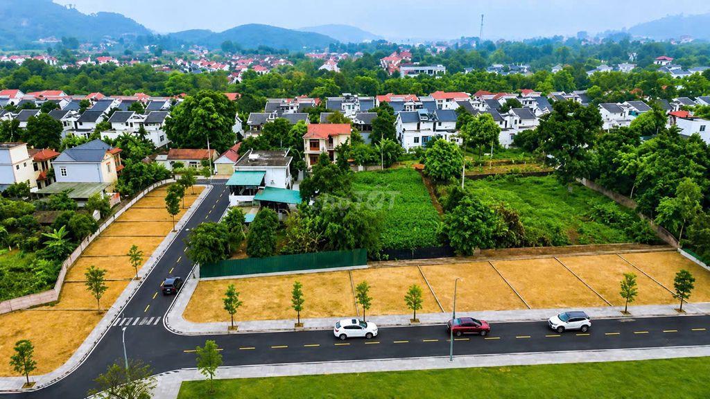 Đất Vàng Đối Diện Cổng Đại Học Quốc Gia Hà Nội