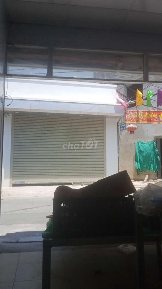 bán nhà 2 tầng 1 lửng giá rẻ 