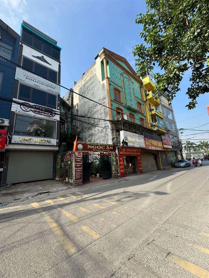 Cho thuê nhà mặt phố 5 tầng có thang máy 
