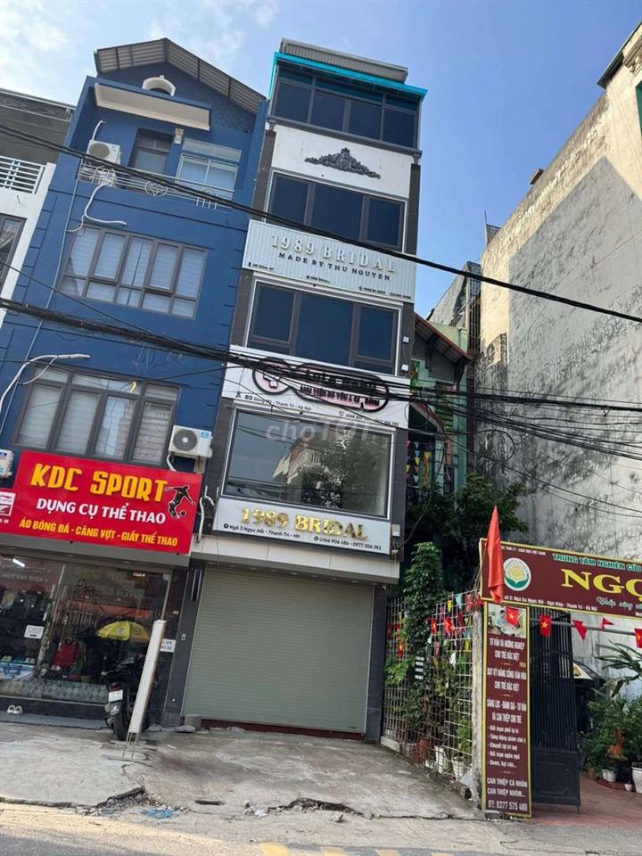 Cho thuê nhà mặt phố 5 tầng có thang máy 