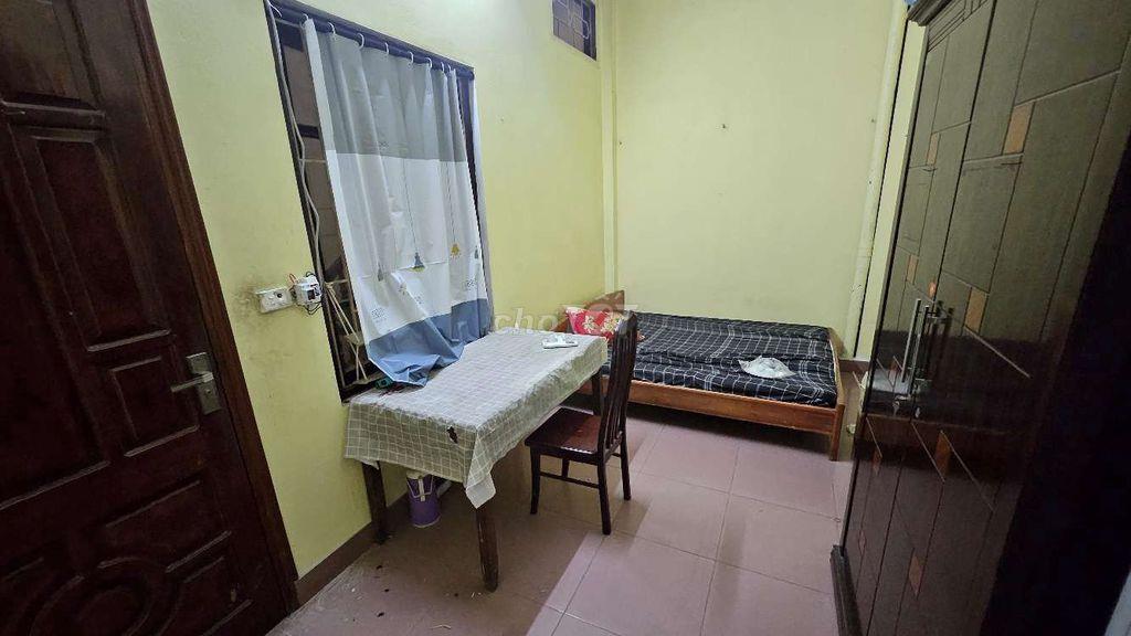 Phòng trọ trong ngõ 111 Triều Khúc bao điện nước giá sinh viên
