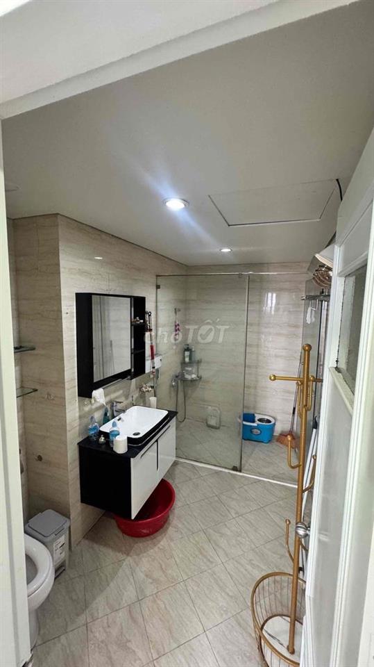 Chính chủ bán cc tại 275 nguyễn trãi - khu Hoàng Huy