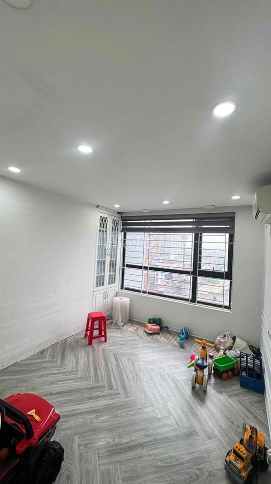 Chính chủ bán cc tại 275 nguyễn trãi - khu Hoàng Huy