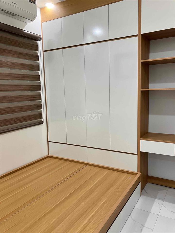 Chính chủ cho thuê căn ccmn 2 ngủ phố Cự Lộc
