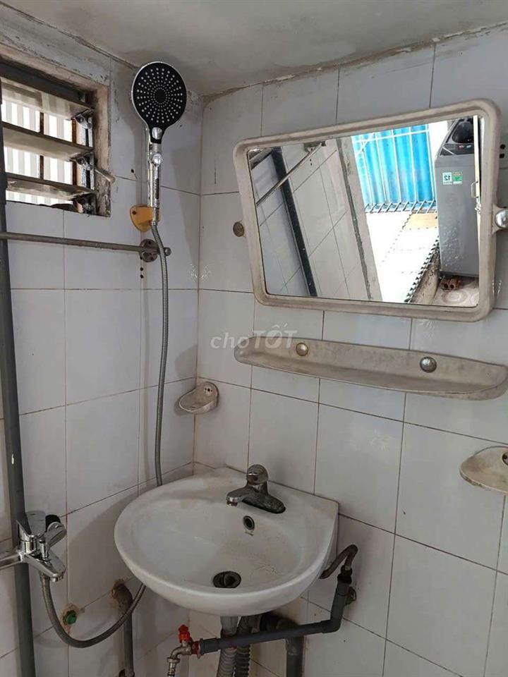cho thuê nhà tập thể quân đội điện nước giá dân.