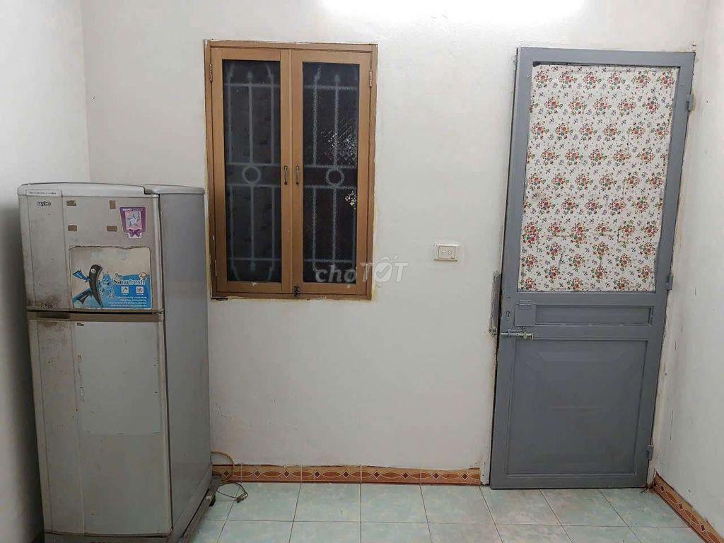 chính chủ cho thuê nhà tập thể quân đội , điện nước giá dân,