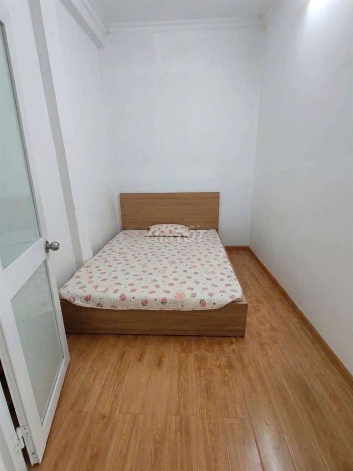 Chính chủ cho thuê chtt 2 ngủ 1 khách 387 Vũ Tông Phan