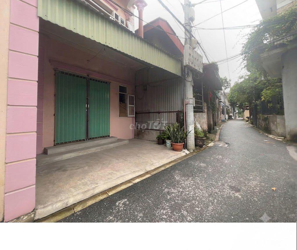 Nhà 2 tầng x70 m2 chỉ hơn 4 tỷ- ngõ oto thông, Bát Tràng, Hà Nội
