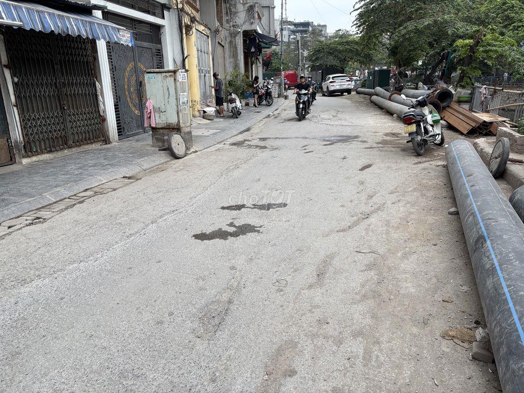 Bán nhà số 107 ngõ 12 view hồ sen Phương Liệt