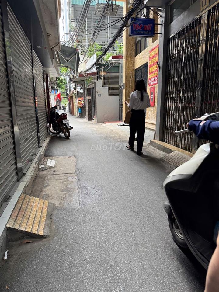 Bán nhà 95m vuông Khương Đình