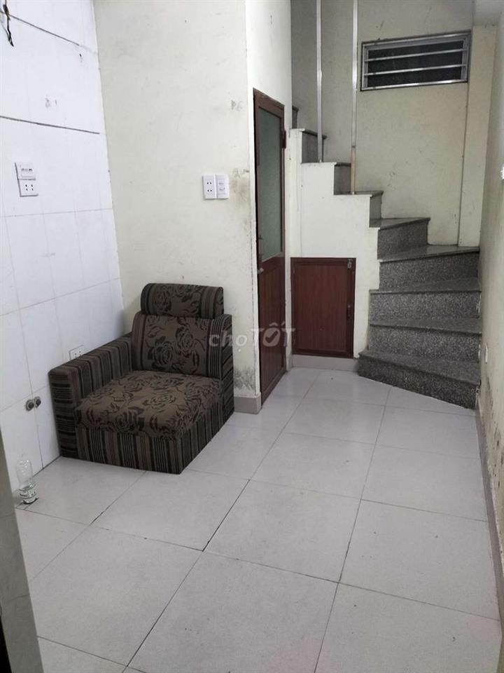 chính chủ cho thuê cả nhà 12mx5tầng nhà mới xây đẹp 
