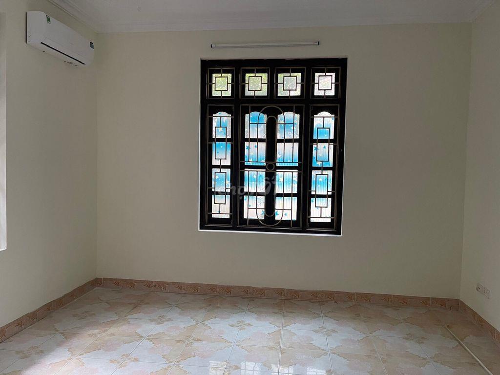 Cho thuê nhà số 42 ngõ 53 Quan Nhân 160m2, 3 tầng