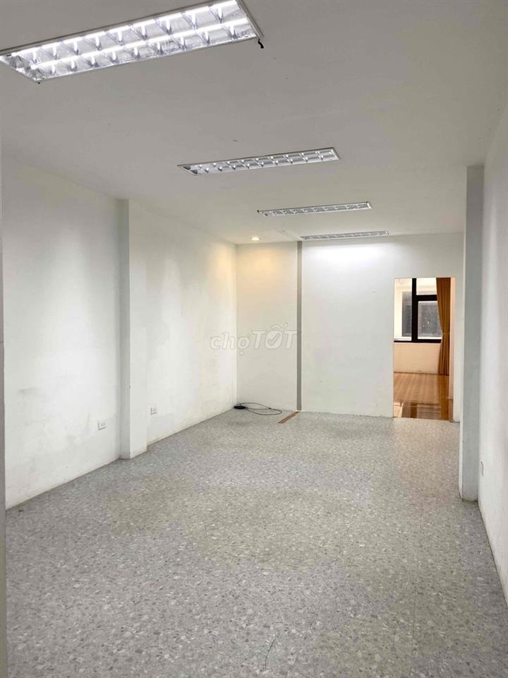 Chính chủ cho thuê VP  70m² ngã tư Artemis Trường Chinh