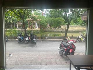 Sang nhượng quán bún đậu nem nướng tại Phùng Khoang