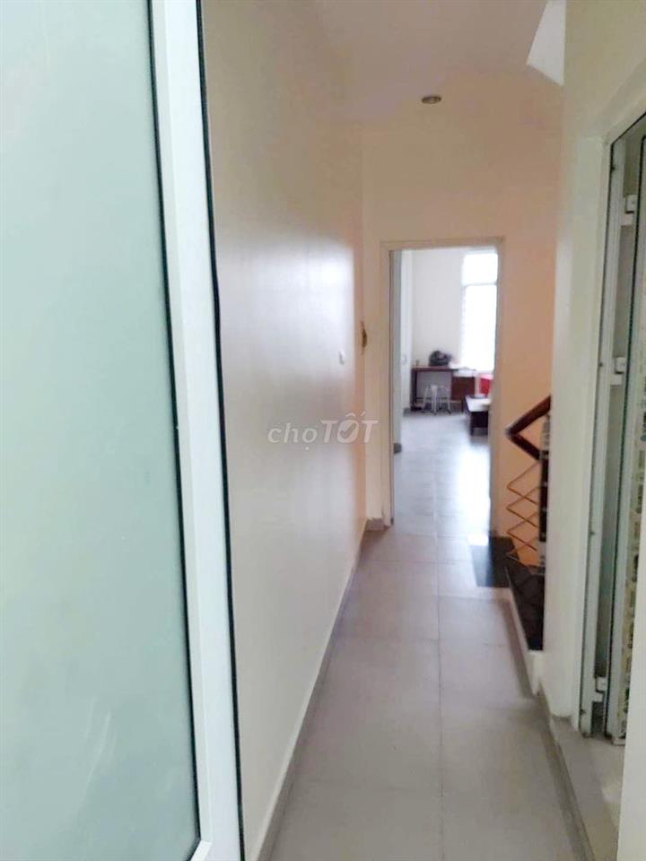 CHÍNH CHỦ CHO THUÊ PHÒNG TRỌ: 2 PHÒNG (22m2+ 12 m2 = 34m2) KHÉP KÍN