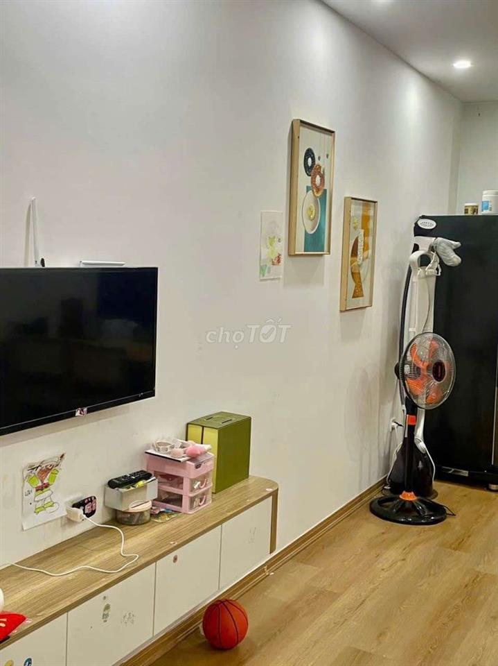 Cần bán căn 2 phòng ngủ giá rẻ.