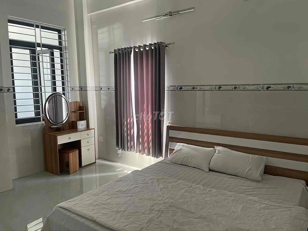 Cho Thuê Nhà 3 Tầng Kiệt 5m Trần Duy Chiến  Gồm: 3pn,4wc,khách, thờ, b