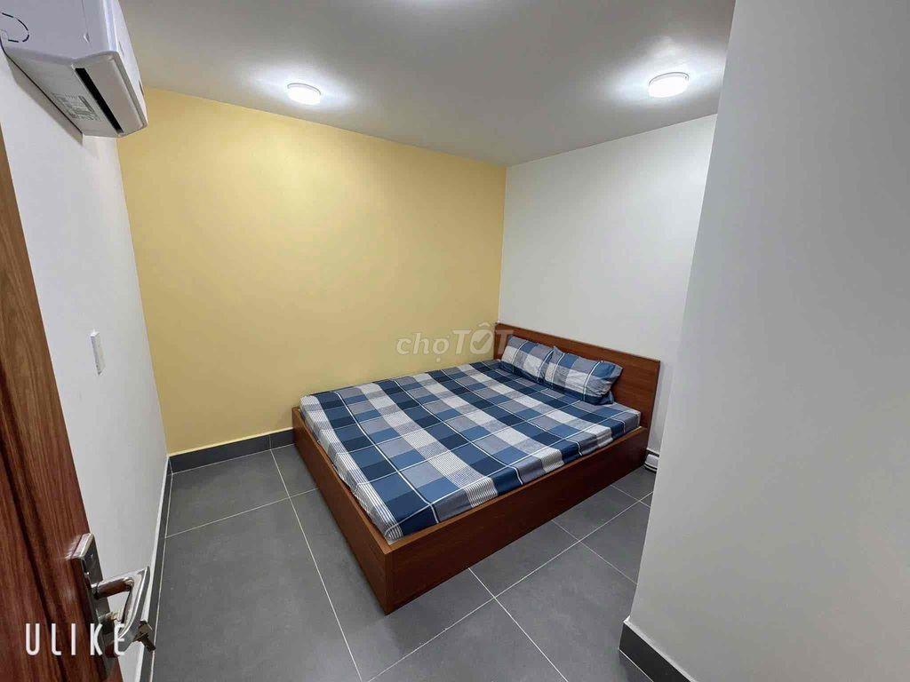 Cần cho thuê nhà sân vườn khu Phạm Văn Đồng. * Công năng: 2 phòng ngủ,