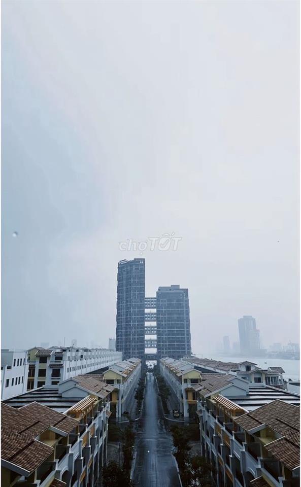 Cắt lỗ gấp 1,5 Tỷ Sun Symphony 3PN góc tầng cao view sông |Trước 12/10