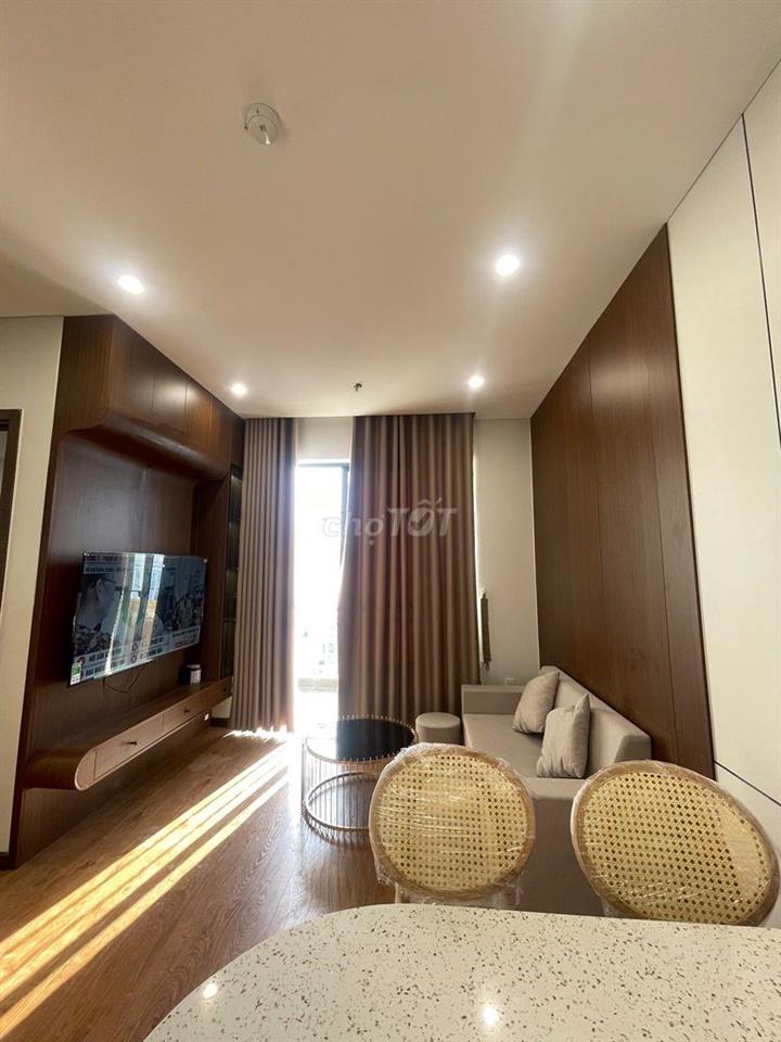 CHO THUÊ CĂN 2PN MIA CENTER POINT TẦNG CAO, FULL NỘI THẤT – 13TR/THÁNG