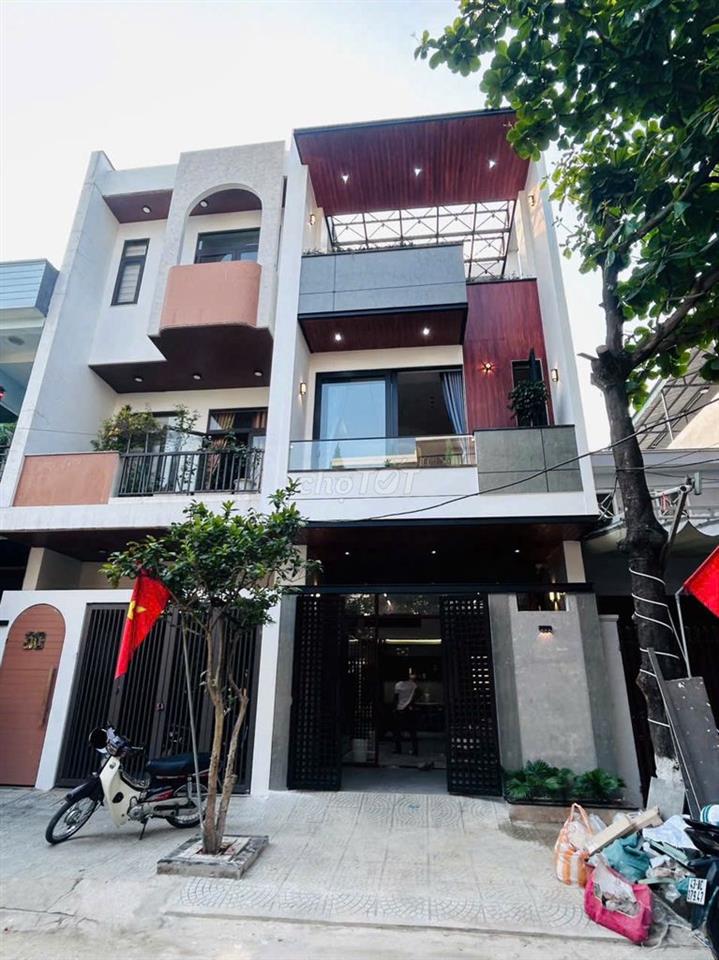 Cần bán gấp căn 3 PN mặt tiền giá tốt