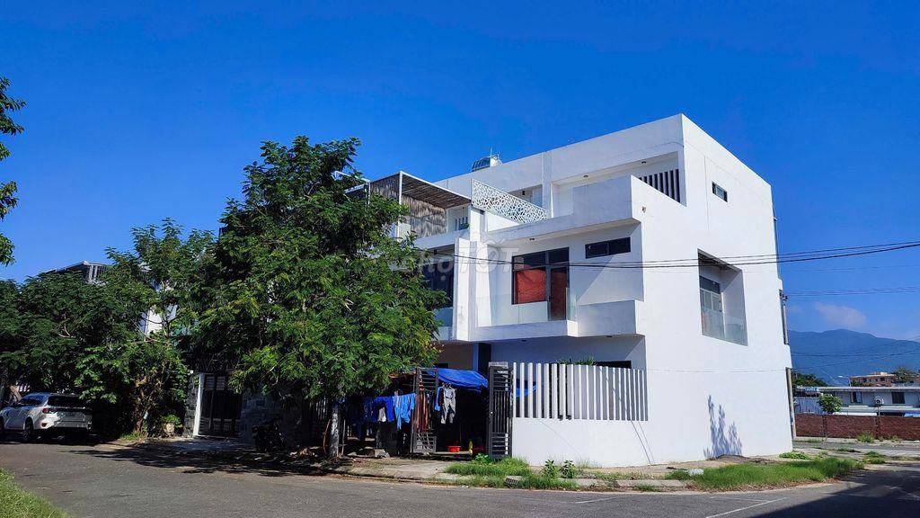 Bán nhà Ba mặt tiền 3 tầg 6x20m, Phạm Huy Thông gần sông Hàn, Đà Nẵng