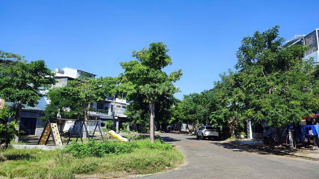 Bán nhà Ba mặt tiền 3 tầg 6x20m, Phạm Huy Thông gần sông Hàn, Đà Nẵng