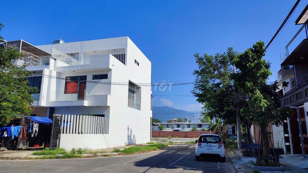 Bán nhà Ba mặt tiền 3 tầg 6x20m, Phạm Huy Thông gần sông Hàn, Đà Nẵng