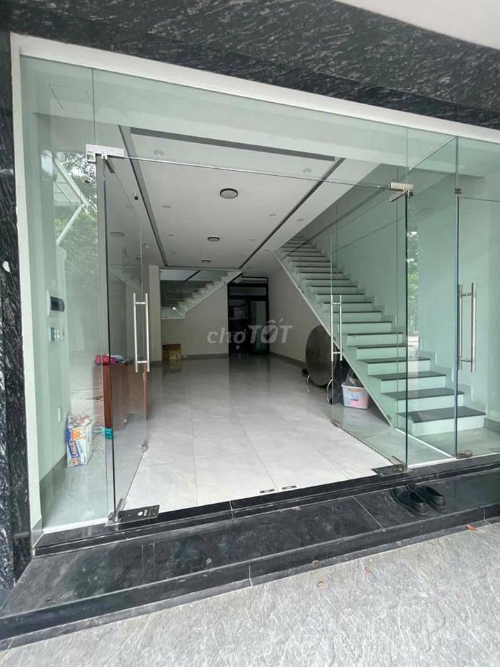 NHÀ NGUYÊN CĂN HÒA XUÂN 3 TẦNG, 3PN, 3NVS, 2 PHÒNG TRỐNG, 1 VƯỜN TẦNG