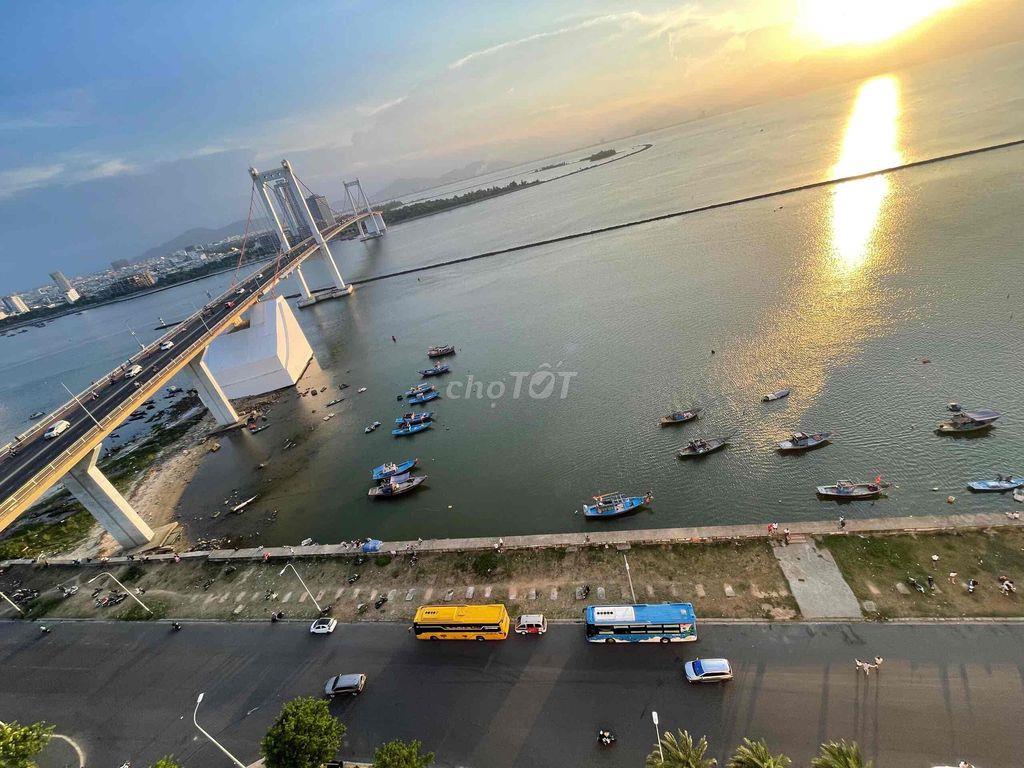 căn studio Đà Nẵng Golden Bay - view phố