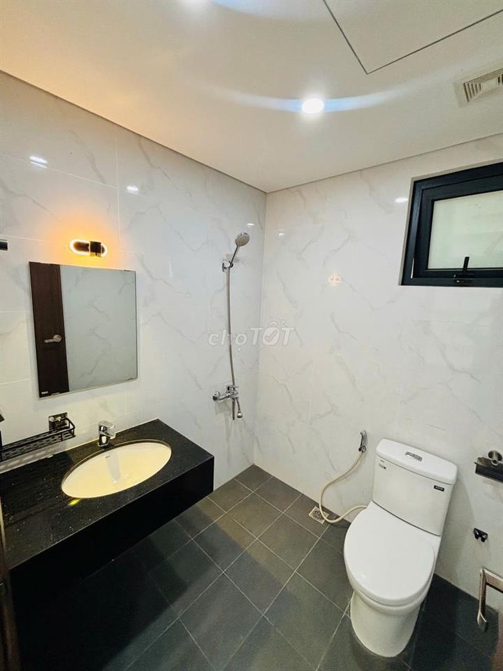 Chính chủ Bán nhanh căn 2PN đẹp keng FPT 2 - diện tích hơn 72m2.