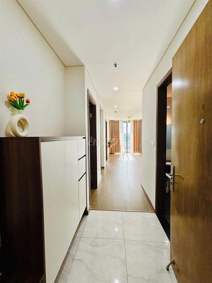 Chính chủ Bán nhanh căn 2PN đẹp keng FPT 2 - diện tích hơn 72m2.