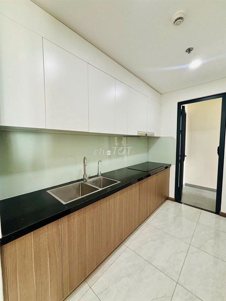 Chính chủ Bán nhanh căn 2PN đẹp keng FPT 2 - diện tích hơn 72m2.